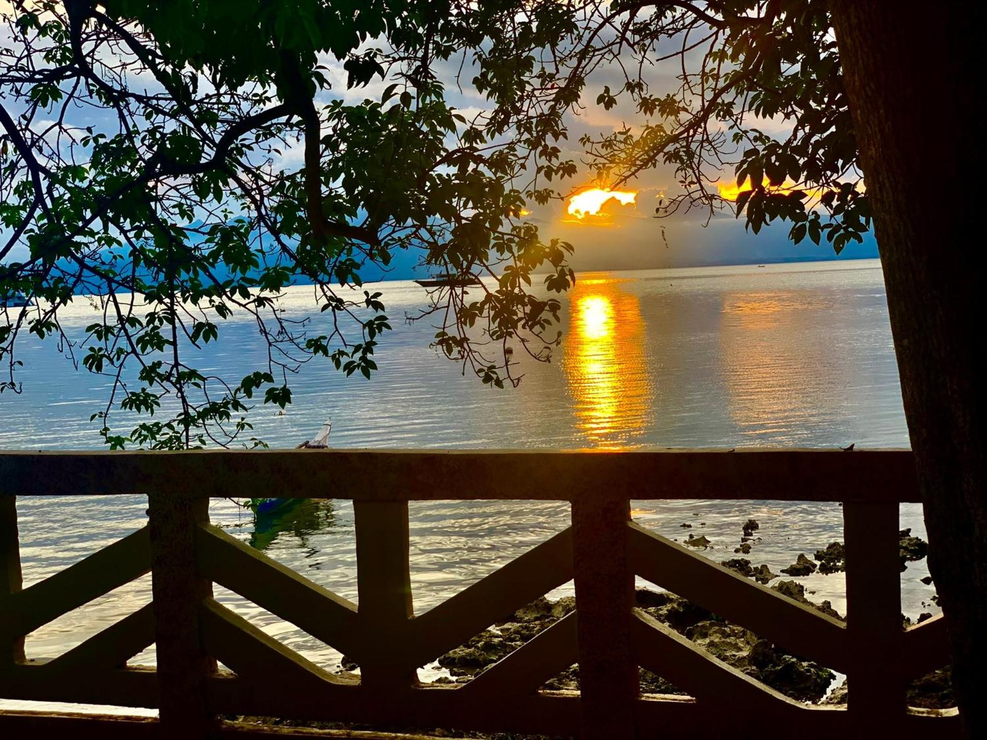 Adayo Cove Resort Siquijor Exterior photo